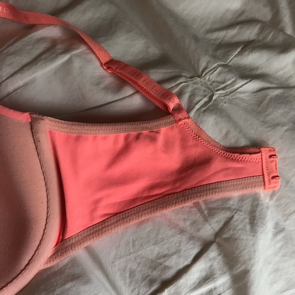 VICTORIA’S SECRET lined perfect coverage 36D bra - Picture 5 of 8